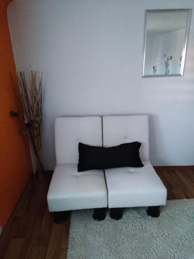 Ferienwohnung Mit Kleinem Garten Sonnenbühl Esterno foto
