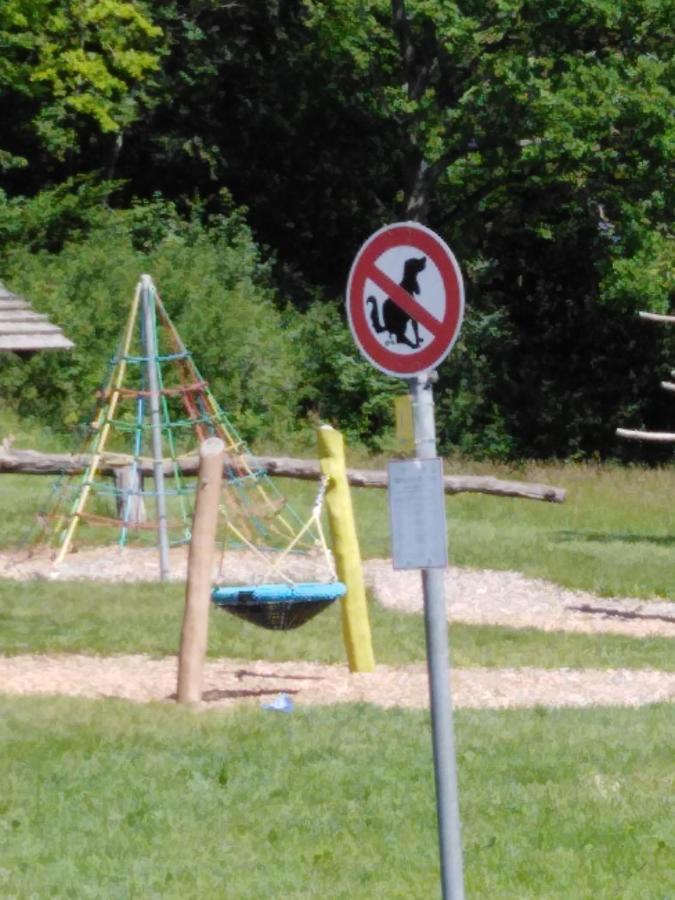 Ferienwohnung Mit Kleinem Garten Sonnenbühl Esterno foto