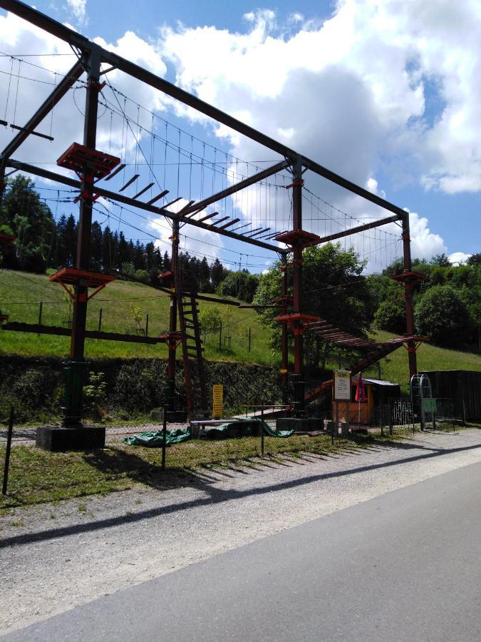 Ferienwohnung Mit Kleinem Garten Sonnenbühl Esterno foto